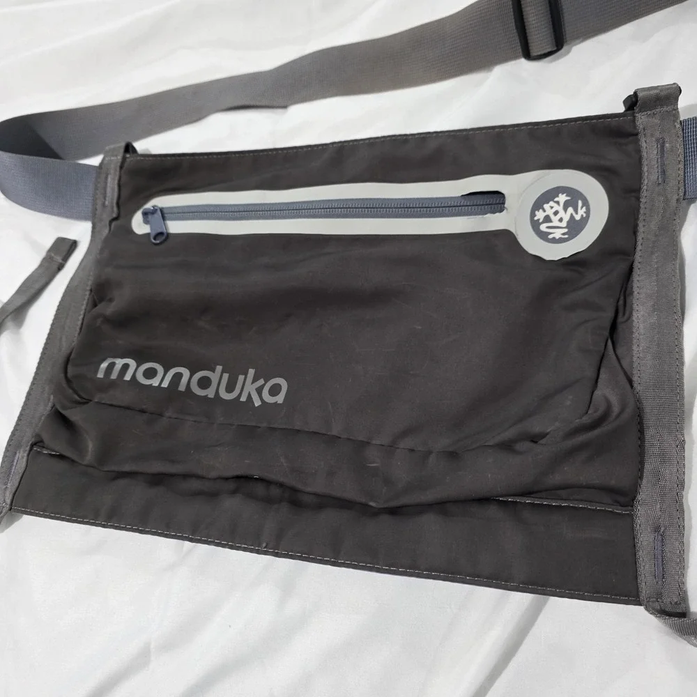 Manduka Go Play 2.0 Yoga Mat Carrier Gray Zip Pouch